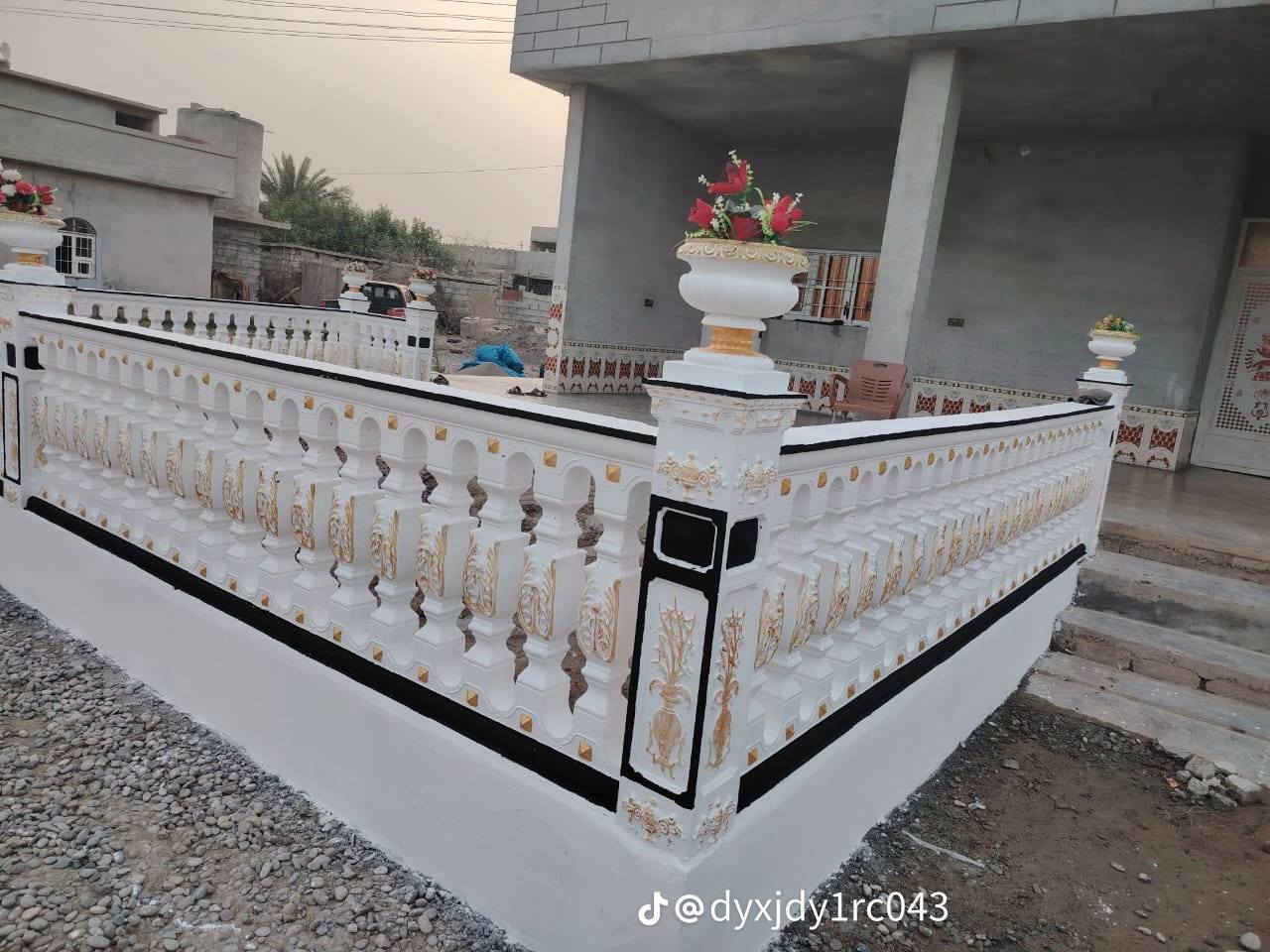 السلام عليكم يوجد كادر حدائق وابيهارتون واشلالات وافرش ثيل والسعار مناسبة والستفسار علا هاذا الرقم‏‪0786 889 2540‬‏
