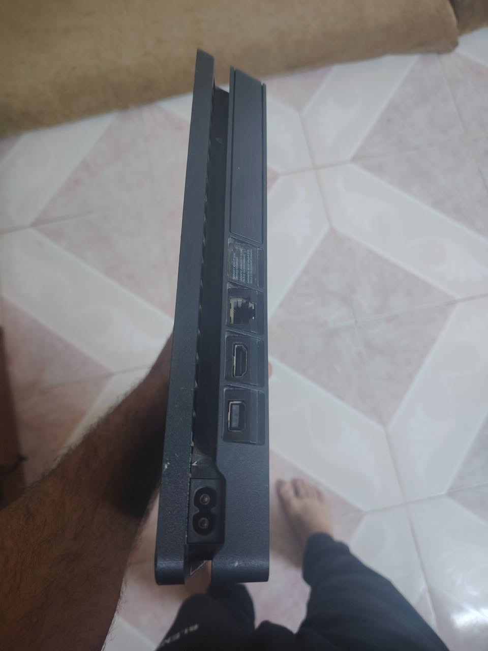 السلام عليكم بلي 4 سلم اولاين ذاكره 1 للبيع أو مراوس بمهكر ما مفتوح بي شخط بسيط بالكفر سعره قفل 225.   ***********
