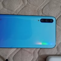 اجهزه للبيع  هواوي واي 9 الذاكره 128 نضافه 100٪السعر ٧٠وبي مجال كلكسي ...