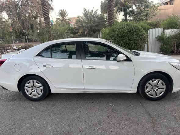 ماليبو 2013 LT  خليجي  2400 السياره شرط التحويل   

كير ومحرك وكهربائيات كوله مكفول 

ادامه تخم تايرات جديد فيت بم جديد بلكات جديده بطاريه جديده  

مواصفات السياره هاند بريك بصمه كهربائي

اشاير بلمري وتحكم مري   

شادلها شاشه وكامره ب100$

السياره قطعتين  صبغ بدون ايرباك بدوون دواخل بدون لا لغوط ولا شواصي السعر 93 وبيه مجال  السياره نظيفه والحقيقه نفس الصور   
مكاني بغداد حي القاهرة 

***********
