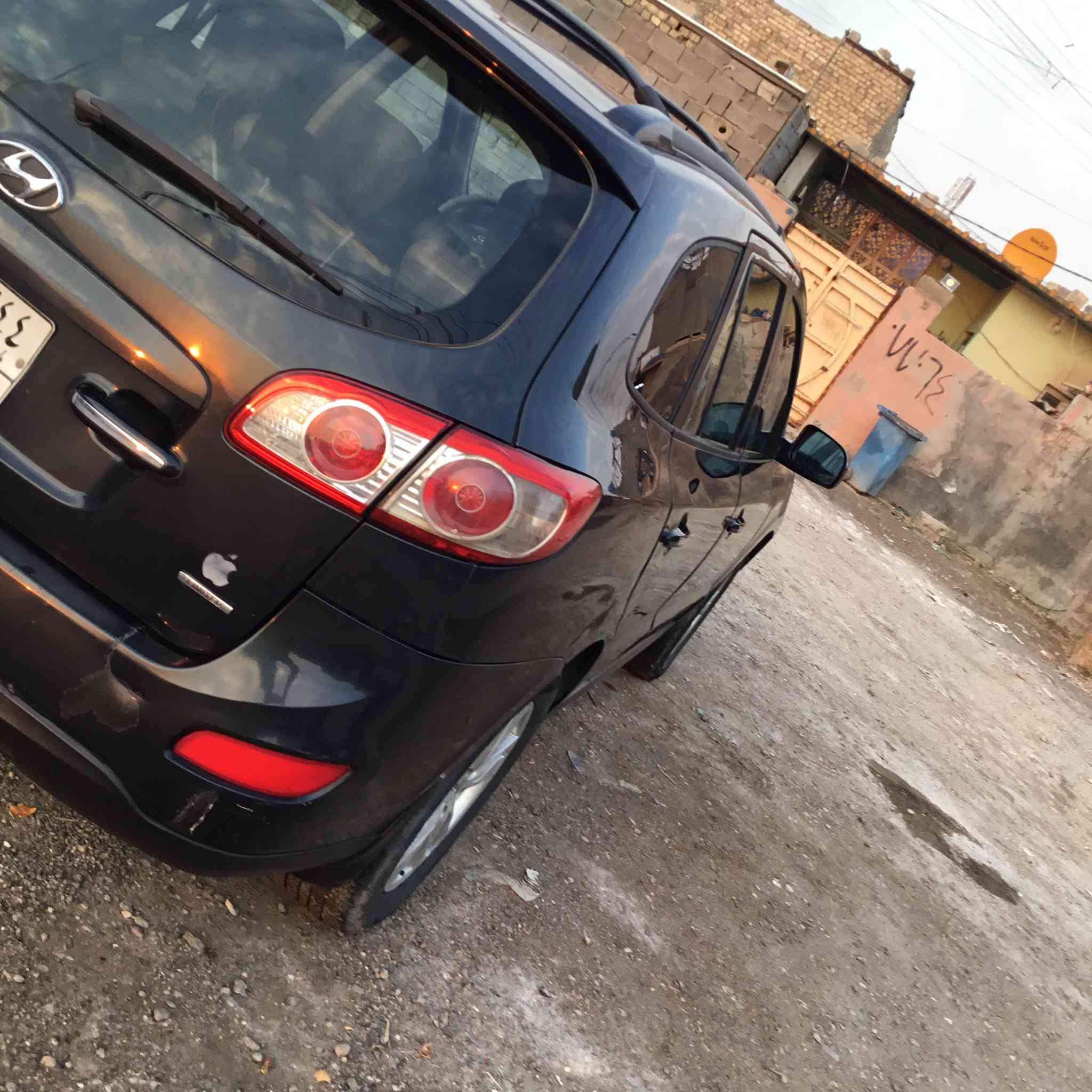 سلام عليكم هونداي سنتافي واردامريكي موديل 12كفاله عامه عده بارد جاملق اوصبغ قطعتين من دون ضربه حداديه كير مكينه كله كفاله دواخل جلد سته سلندر لعنوان بغداد ***********،مستعجل على بيع
