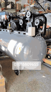 كمبريسر 1000 لتر
ماركة باب النور
ماطوررين حجم 10 حصان ثري فيز
تاروسة عدد 2  حجم 3 بساتم 90
للاستفسار الاتصال على الارقام التالية
***********
***********
