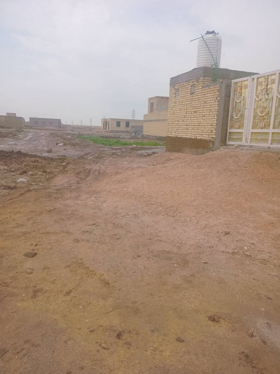 بيت مسكون،البيع ٥٠٠متر العنو البو حجر وره الكبن مل العيد كروب ومي ومجر كمل الخدمت  ***********
