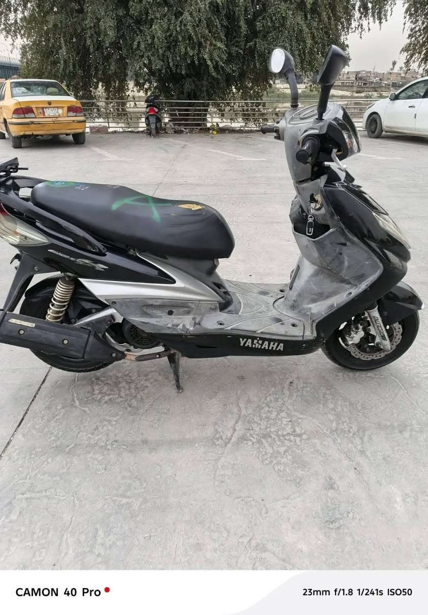 سلام عليكم دراجة سكنس فحل نوزل خطين قبل سبوع نازلة من رمبة محرك 125 ماشية 62 الف مستعجل على بيعتهة مكفولة كفرات مكينة عنوان كاضمية الرقم *********** السعر 1100
