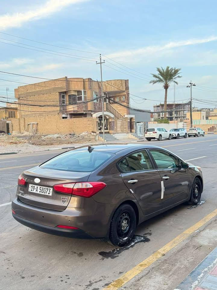 فورتي موديل  ٢٠١٥ جاهزه السياره  ما به اي نقص عده التبريد صونده مزروفه السونار مرفق  مكان السياره كربلاء  رقم الهاتف  *********** السعر ٩٨ وبيه مجال قليل
