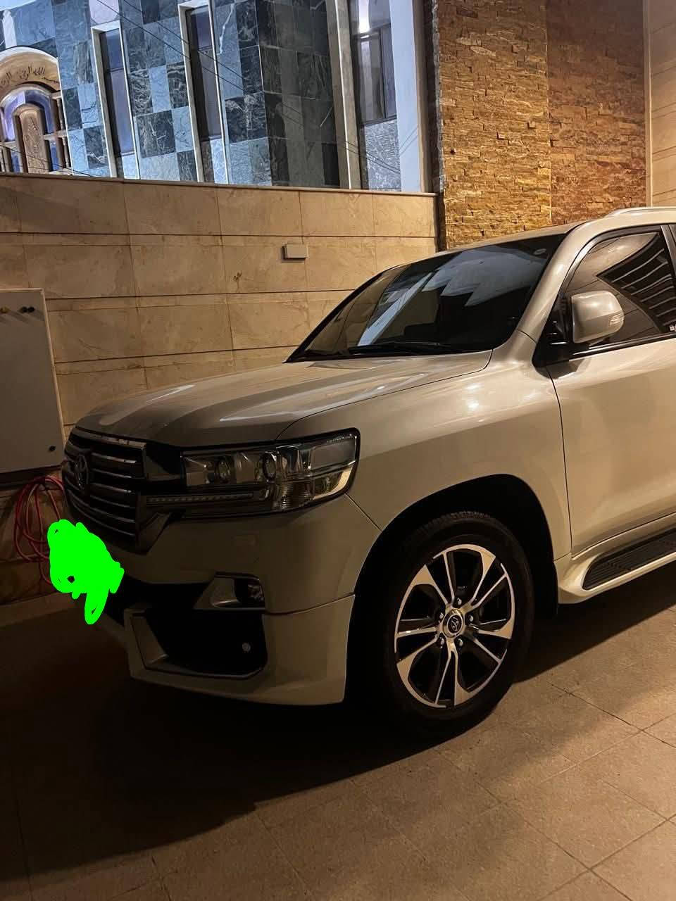 لاندكروز أبيض موديل 2020 وكاله ساز السياره ديزل كاز الكيلومتر ماشية 140 تقريبا
المواصفات.
فتحه سكف
ايرباك 8
باب جنطه كهرباء
4 كامرات
مري شفط
بصمه عدد 2
8 سلندر
شاشه
مانع انزلاق
ایکو
سبورت
دبل ماوس
لايت عالي ناصي
کشن السابق كهرباء
فدراليه
صيتيه
السياره كفاله من ضربه من صبغ
تدفه تبريد فول.
محرك كفاله كلشي كفاله عليها سيرفس تخم تایر جدید.
7 مقاعد
 رقم بغداد الجديد باسمي  رقمها حلو
اشاره حاجب
والباقي شوف العين بيها شخوط خفيفه. شرط تمشي 200 فوك ال 200 الشلعه فول. لا تبخير لا دخان اسود دهن كله تيوتا فلتر دهن فلتر کاز باتري جديد دسكات دسكات خلفي امامي جديد شركه.
مكان السياره بصره
***********

السعر. 6  شدات  وبيها مجال
الموشراي. رجاءآ رجاً لا يعلق ولا يتصل بدون حراجات ولا مشاطر ما يعجبك لا تعلق رجآ
