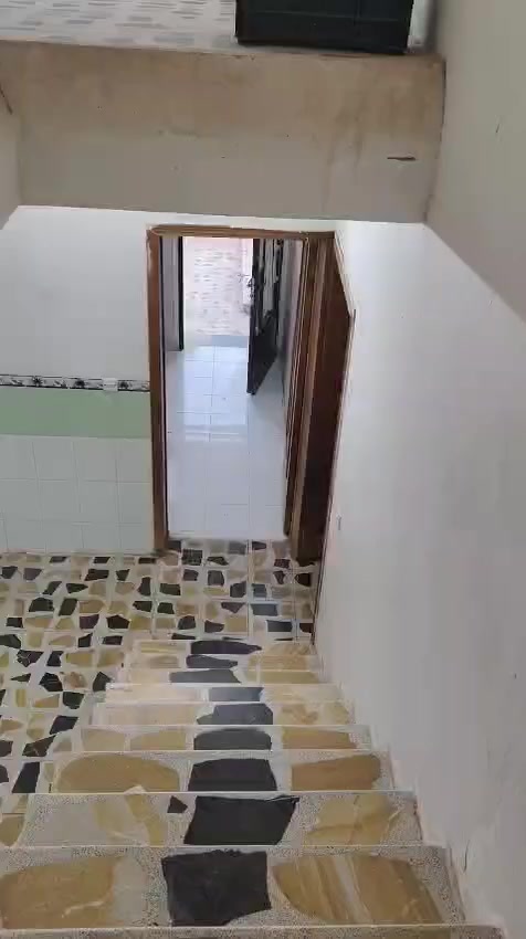 دار للبيع حي الحدباء مزارع بيت حديد بداية المدخل مساحة الدار 360 ركن شروق ممكن بيع مساحه 260 متر منه السعر والتفاصيل على الأرقام ***********
***********
أو مراجعة مكتب ابو شهاب للعقار سايدين المضخة مقابل مجمع شقق الحدباء وقت الاتصال من الساعه العاشره صباحا إلى العاشره مسآء وشكرا
