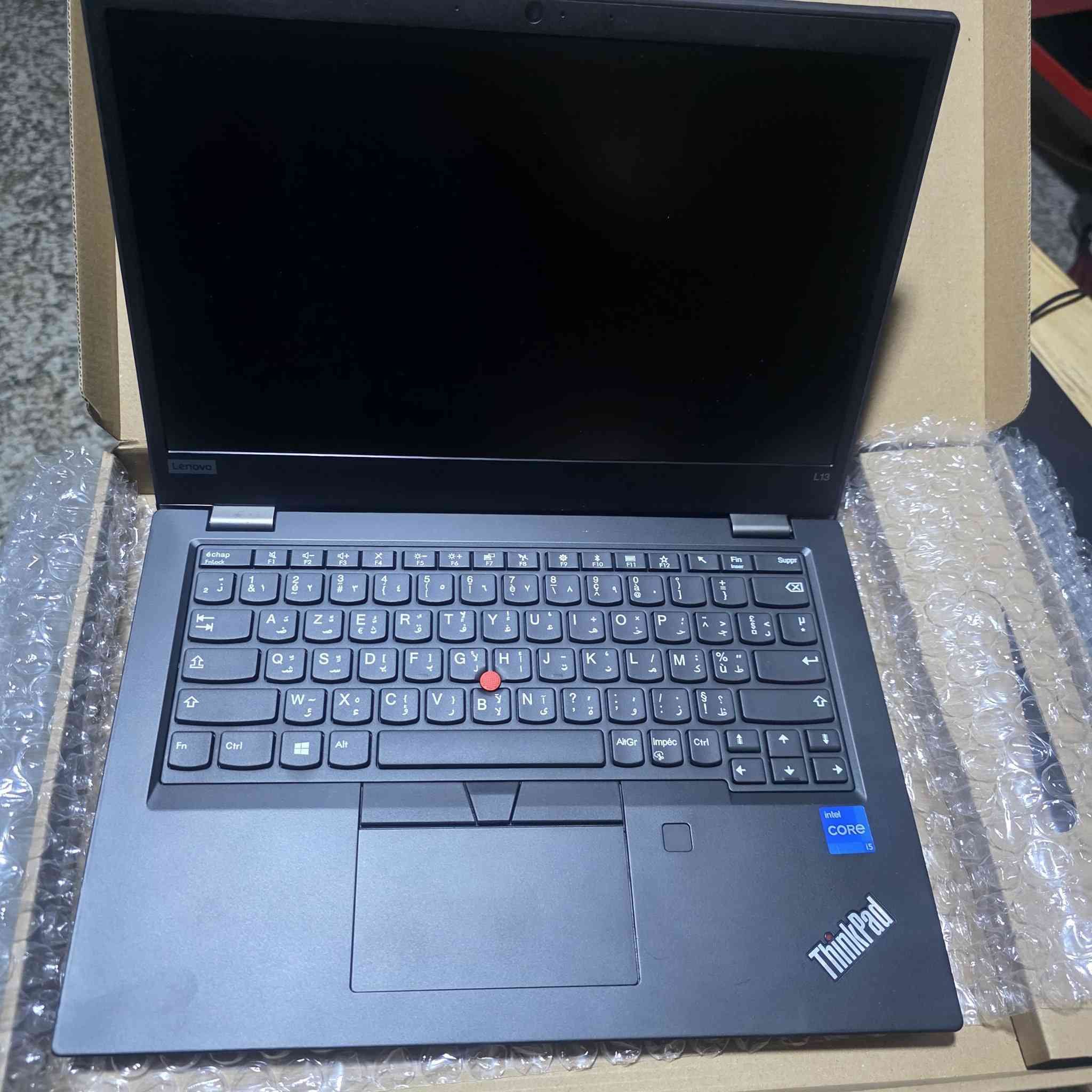 #اناقة_وتميز_الثنك_باد_من_لينوفو

💼 Lenovo ThinkPad L13 Gen2
المواصفات : 
🔹 المعالج: Intel Core i5 – الجيل 11
🔹 الذاكرة: 8GB DDR4
🔹 التخزين: 256GB SSD
🔹 كرت الشاشة: Intel HD Graphics 4GB 
🔹 الشاشة: 13.3 إنج FHD LED
🔹 المنافذ: Type-C (يدعم الشحن)

🔹 الحالة: وارد أوروبي غير مستعمل داخل العراق (كالجديد)
🔹 النظافة: 95% فما فوق
🔹 البطارية: بحالة جيدة (ضمان ساعة فما فوق)

🎁 يشمل هدايا: حقيبة + ماوس
🚚 توصيل مجاني

🔐 الضمان:
🔹 فحص وتشغيل أمام المندوب
🔹 استخدام لمدة أسبوعين – أي خلل مصنعي يتم الاستبدال بنفس الموديل

💰 السعر النهائي : 380,000 دينار عراقي


**إذا كنت صاحب هذا الإعلان وتريد حذفه لأي سبب، رجاءا أرسل رسالة إلى الدعم الفني**