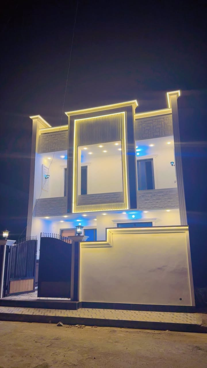 السلام عليكم 🫡 
بيت 🏠 طابقين طابو ملك صرف المدائن منطقه التصنيع مقابيل الدار متنزه يتكون البيت استقبال ومطبخ وصاله مع حمام عدد 3 واربع 4️⃣ غرف نوم 🛌  ترك عدد 2 بالاظافه إلى شلال داخلي كامل  الاتصال ‭0771 162 2599‬
