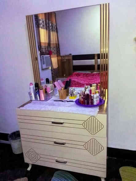 غراض بيت جدد بعدهن ستخدام قليل للبيع غرفه تركية جديدة ٣٥٠ وبيه مجال ديواني ٩ مقاعد مع زواية ١٢٥ بي مجال طبلات ٤ صغار وحده كبيره ٧٥ ترلصل ع رقم فقط
رقمي *********** مكان تحرير
