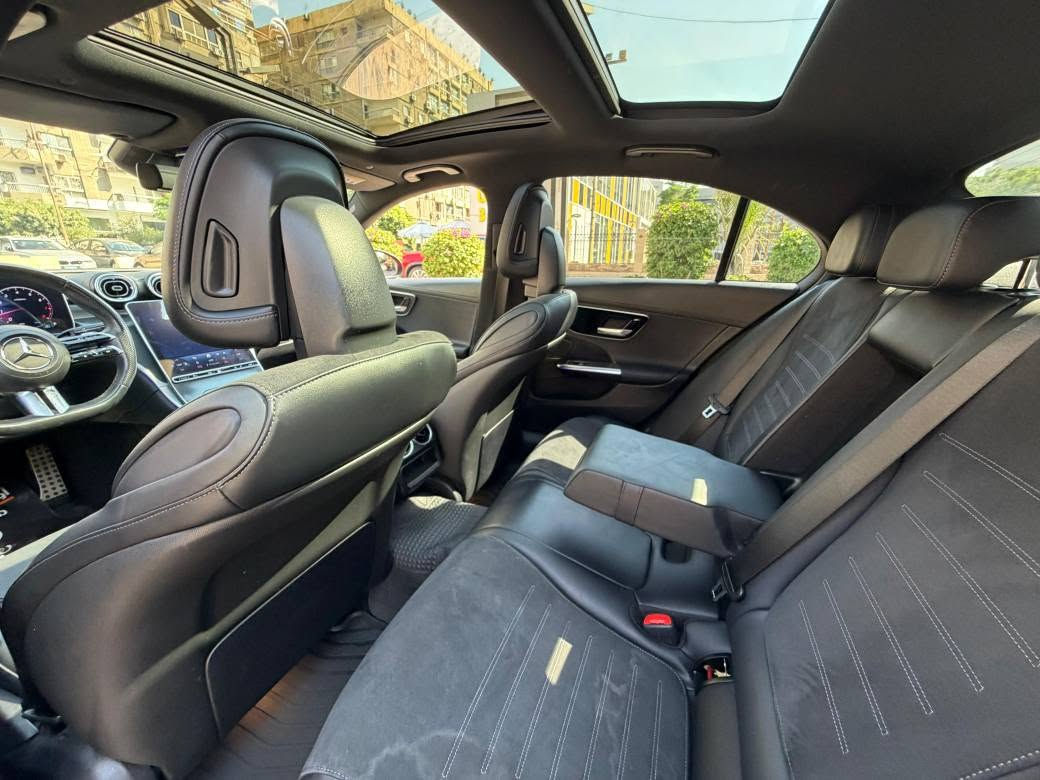 Mercedes C200
Model 2023
AMG NIGHT PACKAGE 
Fully loaded 
Protection from protect me
80000 km
GAS maintenance 
استيراد
Brand new tires
سنطة كهرباء
📞 01281311599 القاهرة, مصر


**إذا كنت صاحب هذا الإعلان وتريد حذفه لأي سبب، رجاءا أرسل رسالة إلى الدعم الفني**