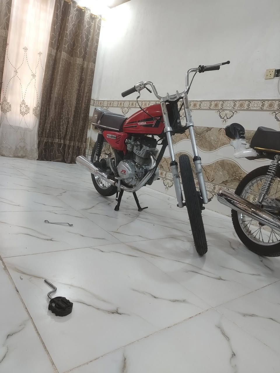 سلام عليكم دراجه البيع  450وبيه مجال حك جيه


**إذا كنت صاحب هذا الإعلان وتريد حذفه لأي سبب، رجاءا أرسل رسالة إلى الدعم الفني**