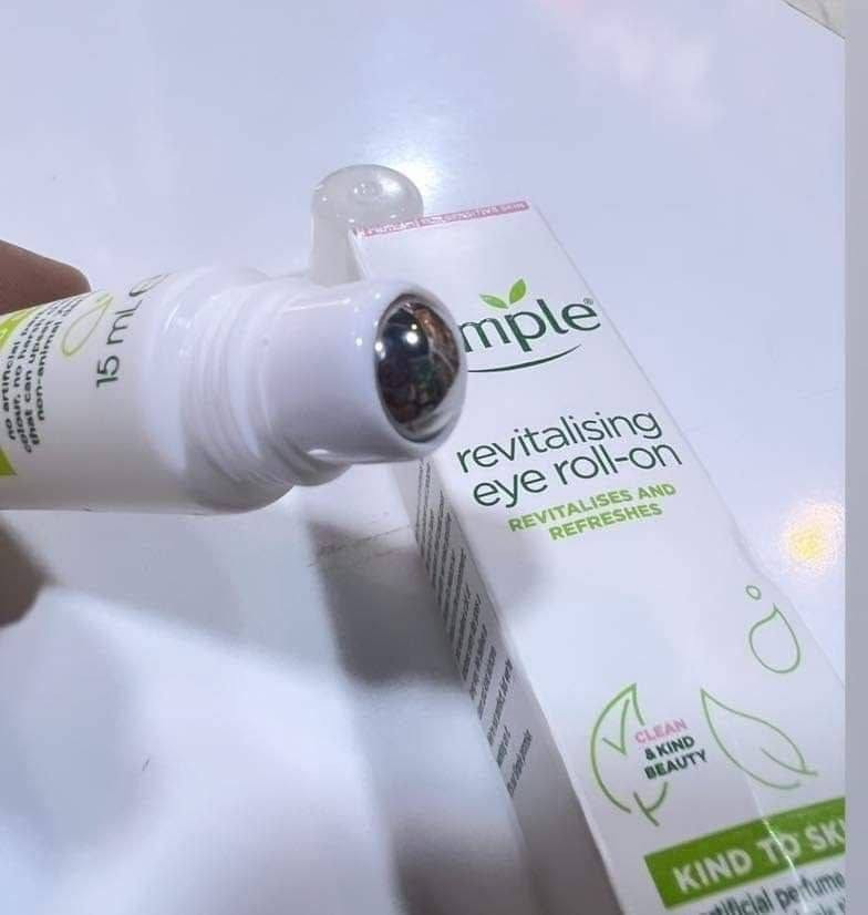 رول للعين من ماركة سمبل 👍 البراند الاصلي 💯
تقلل من الإنتفاخ والترهل والهالات وترفع الجفون
وكما ترطب وتنعش منطقة تحت العين مع رول مميز يدلك ويبرد المنطقة 
 . متوفر الآن بالجملة! 🛒
​🚚 توصيل سريع وباب البيت لجميع محافظات العراق.
📥 ارسل رسالة للبيج الآن للحصول على قائمة أسعار الجملة
​#جملة #بيع_بالجملة #مكياج_جملة #كوزمتك_جملة #أصحاب_البيجات #بضاعة_جملة #تجهيز_بيجات #مشاريع_صغيرة #تجارة_الكترونية #مندوبات_مبيعات #مندوبات


**إذا كنت صاحب هذا الإعلان وتريد حذفه لأي سبب، رجاءا أرسل رسالة إلى الدعم الفني**