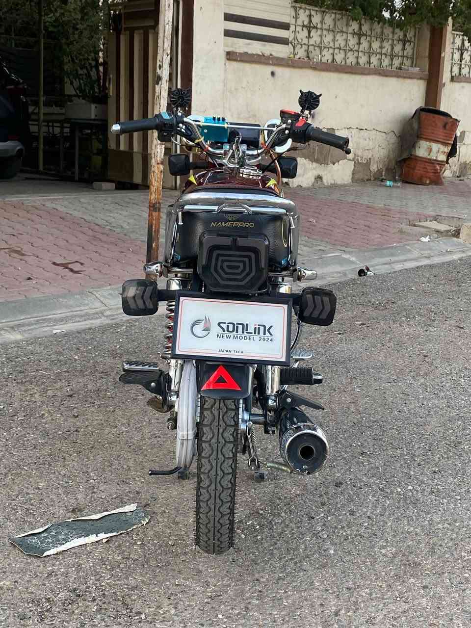 سلام عليكم دراجه للبيع سولينك باب اول دراجه كدام العين سعر 450 و بي مجال متوازي عل البيع شراي خابر ***********
