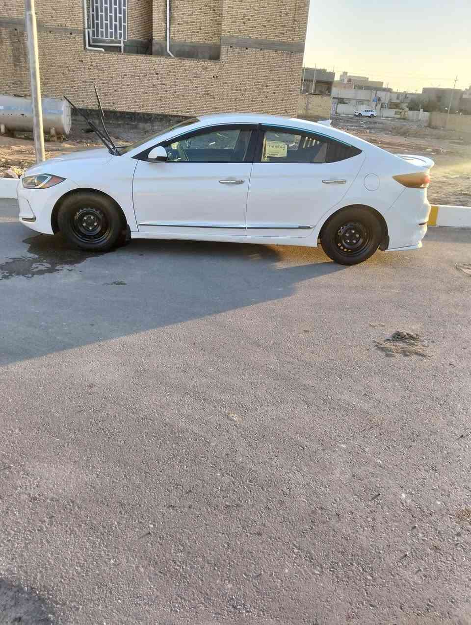 يالسلام عليكم الانترا مديل 17 امركي السياره مبدع بيه جاملغ ودعاميه والبدنه وبيه شلع قليل تبريد شغال محرك خير منه الله محركه 2000 يعني كير محرك الك الفحص 
تيايرات جدا سياره جني مال بيت شاشة ايباد تحكم سترن جهتين حساس تايرات سياركله مكفوله من الصبغ سعره 115وبيه مجال سياره بسمي رقم دولي مكانه الناصرية مركز المدينه ***********

