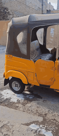 السلام عليكم تكتك 22. للبيع
كفاله ما عدا شخط بل لغد ومكحله ممعمر الغد كله 
تكتك شوفت عينك مابيهة اي نقص تكتك رقم وسنويه رقم انكليزي
تكتك جاهزه مكينه ما مفتوحه بلاديه لا تبخير لا تنقيص لا نضوح 
التكتك مكانهة الزعفرانيه شارع المعهد 
!ملاحضه:  تكتك بدون غراض ابيعهة 
 السعر اتصل *********** + بي واتساب
