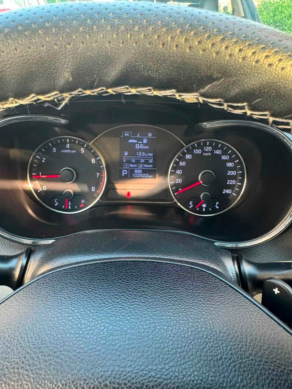 يا الله

للبيع سيراتو ٢٠١٦ وارد خليجي
ماشيه 100كيلو
 محرك 1600 
مكفوله من الصبغ عدا صبغ بسيط جوه الرقم الخلفي
مكينه 
گير
تبريد 
كله مكفول 
السياره فول مواصفات

رايده ب١١٠ قفل

مكاني البنوك

***********
