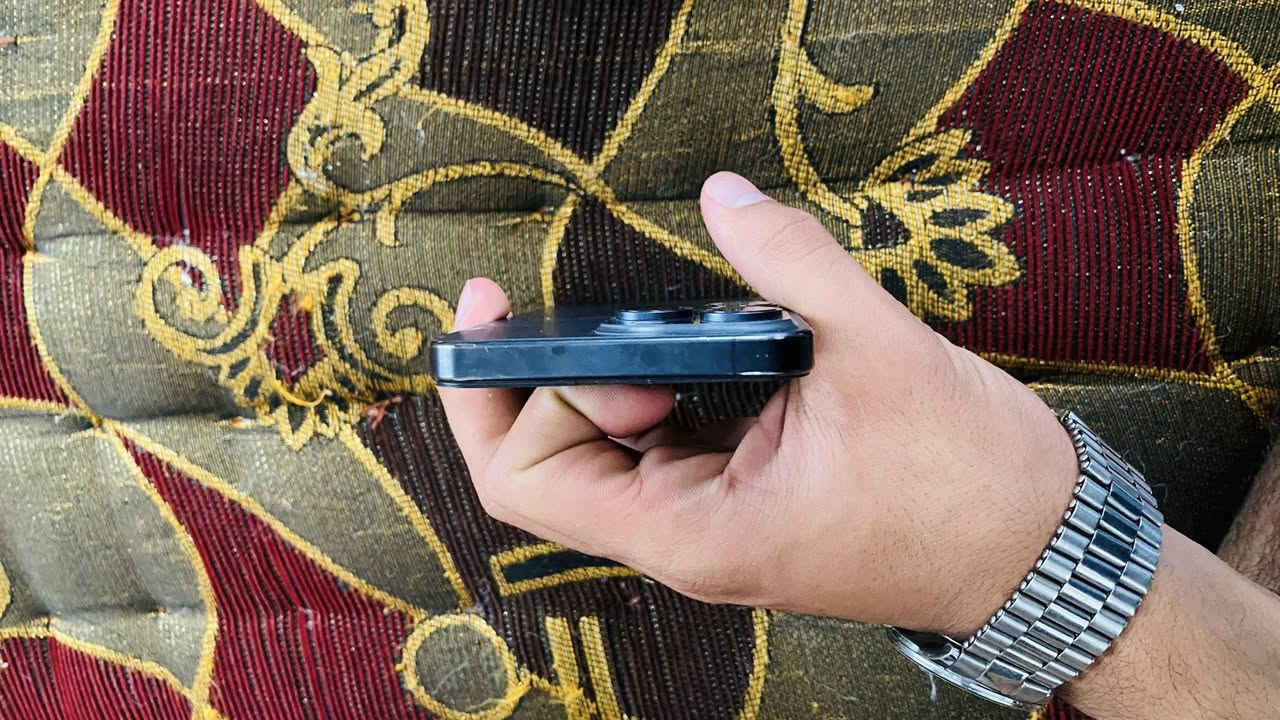 آيفون 15 برو ماكس
للبيع ذاكره 256  بطاريه 86 بلادي مبدل فقط شاشه فيس إيدي شغال و الخط واكف الضهر مفطور الباقي.كله شغال مآبي اي عيب السعر 370 وبي مجال قليل.


**إذا كنت صاحب هذا الإعلان وتريد حذفه لأي سبب، رجاءا أرسل رسالة إلى الدعم الفني**