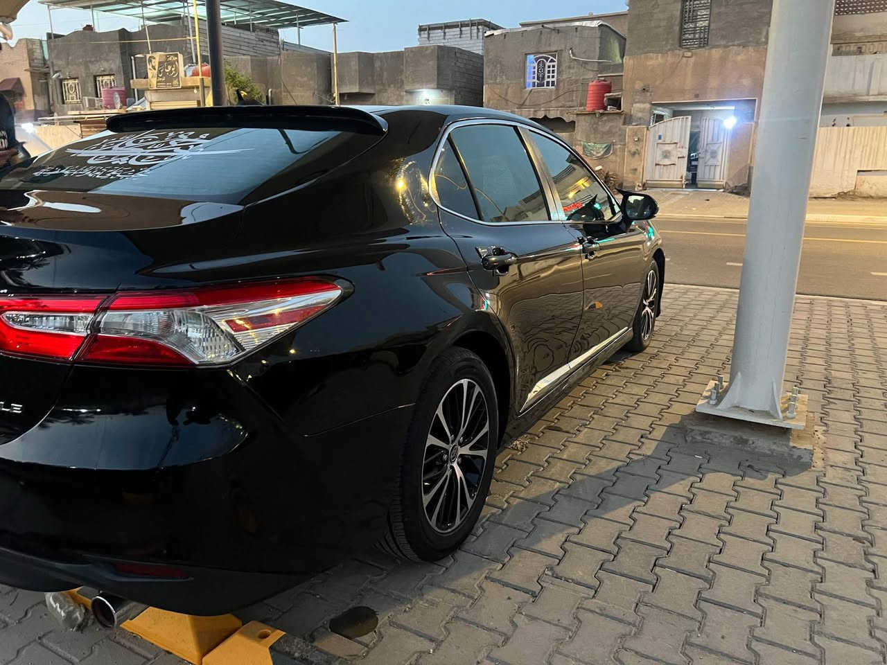 TOYOTA CAMRY 2018 LE

تويوتا كامري للبيع 
رقم بصرة  الدولي شرط التحويل والغرامة
السيارة امريكية طابة كلين وصار بيها ضرر قطعتين وبدلتهن 
والفحص مالها موجود 
السيارة صارلها عندي 4 سنوات بانزين العادي ما شايفتة 
ماشية 220
گير محرك كفاله 
تخم تاير جديد
باتري جديد 
صدر امامي خلفي نظيف 
كاربلاي 
كامرة خلفية 
حساسات امامية خلفية 
مانع تصادم 
رادار تحديد مسار 
كروز مثبت سرعه 

شحن وايرلس

سستم سماعات GBL 
اوتو هولد

4 جام اوتو 

شاشة تحكم تبريد والتدفئة

3 انظمة قايده 

انارة محيطية 

بك لايت LED

لايت زينون ذكي 

ويل كروم 

مكانها البصرة دور الضباط 

السعر 162 وبيها مجال للشراي 

للاستفسار خاص او على الرقم 

*********** البصرة, العراق
