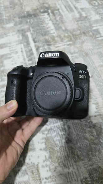 90D كانون 
مع عدسة 18 /135
نظافة 100٪
تصوير 4K
Wifi +بلوتوث
مع حقيبة
شاحنة
عنوان ديالى حصراً
للتواصل
***********
اتصال فقط
أو واتساب
