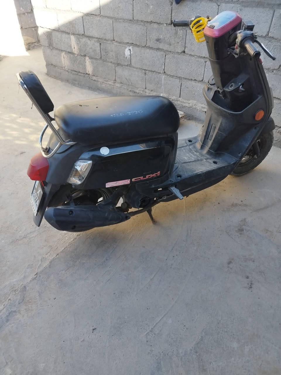 للبيع 700وبيها مجال نوزل
***********
