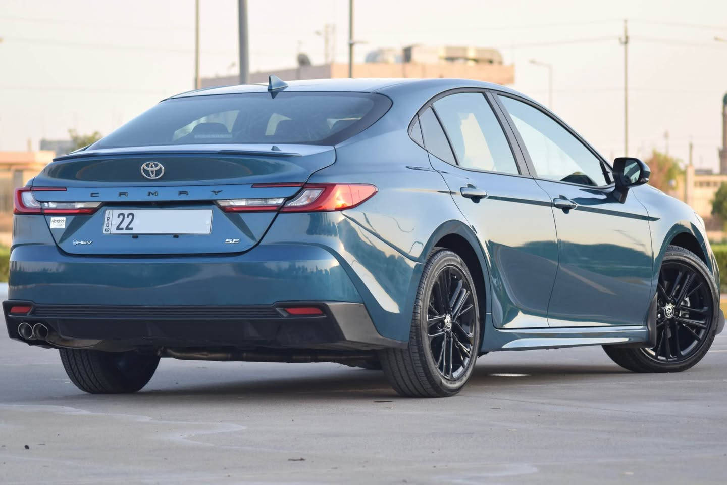 السلام عليكم 
للبيع كامري موديل 2026 هايبرد وبانزين
 وارد أمريكي Se فول مواصفات بدون فتحه 
لون فيروزي مميز
السياره ماشيه 2500 كيلو متر
رقم أربيل باسمي تحويل مباشر
كير ومحرك كله بشرط سياره زيرو
ضرره جاملغ خلفي جهه السكن صبغ بدون ايرباك 
مكان السياره اربيل 
للاستفسار  : 
*********** واتساب فقط أربيل, العراق
