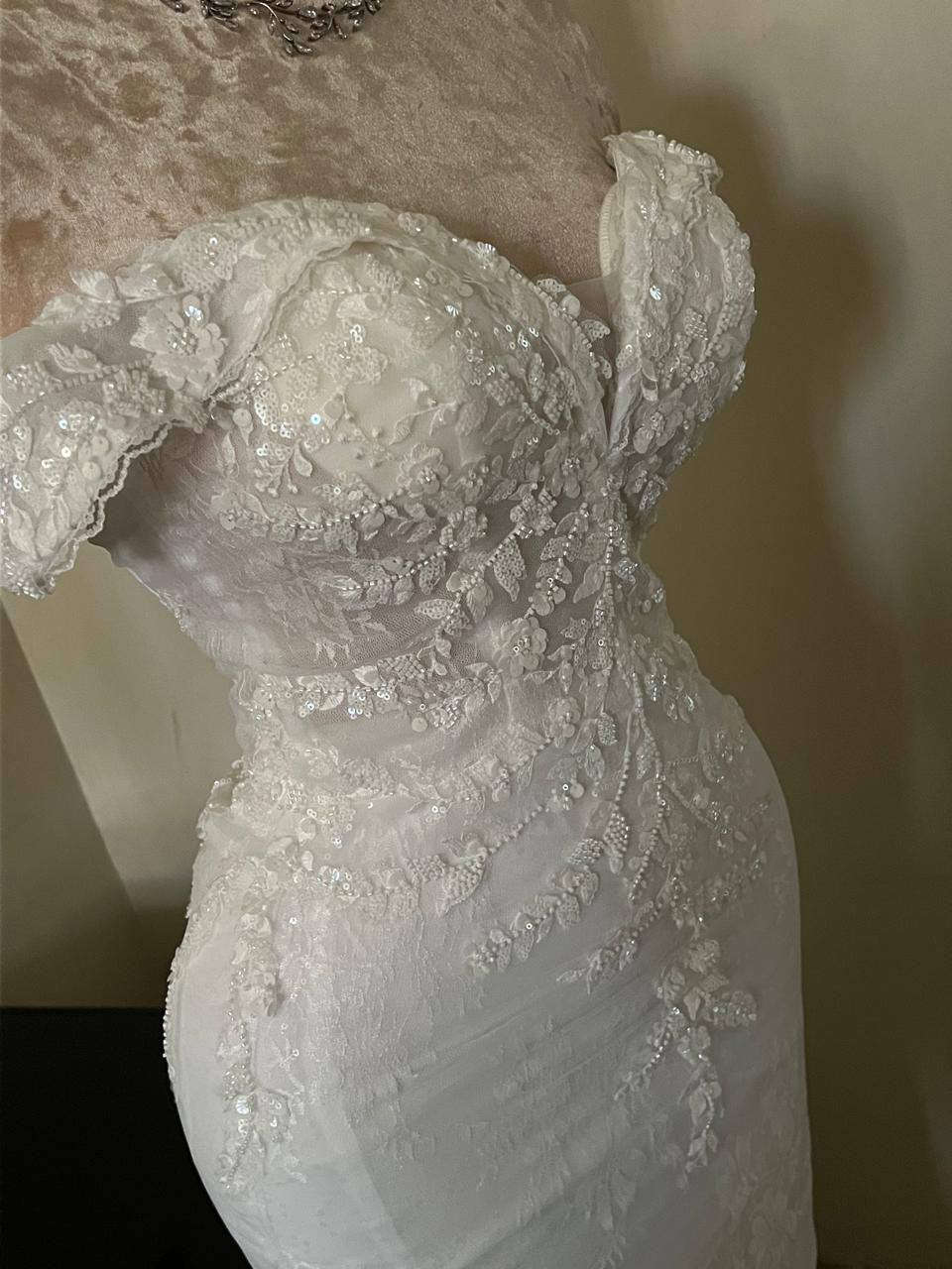 مرحبا بنات عندي هاي البدلة تجنن ونظيفة بشكل لابستها ساعة وحدة سعرها ٢٠٠ دولار ابيعها ب٧٥ الف كلش حلوة وترهم عقد وترهم عرس ودابيعها لان ماعندي مكان قياسها سمول ميديم وبيها قيطان الي تريدها تراسلني 🤍


**إذا كنت صاحب هذا الإعلان وتريد حذفه لأي سبب، رجاءا أرسل رسالة إلى الدعم الفني**