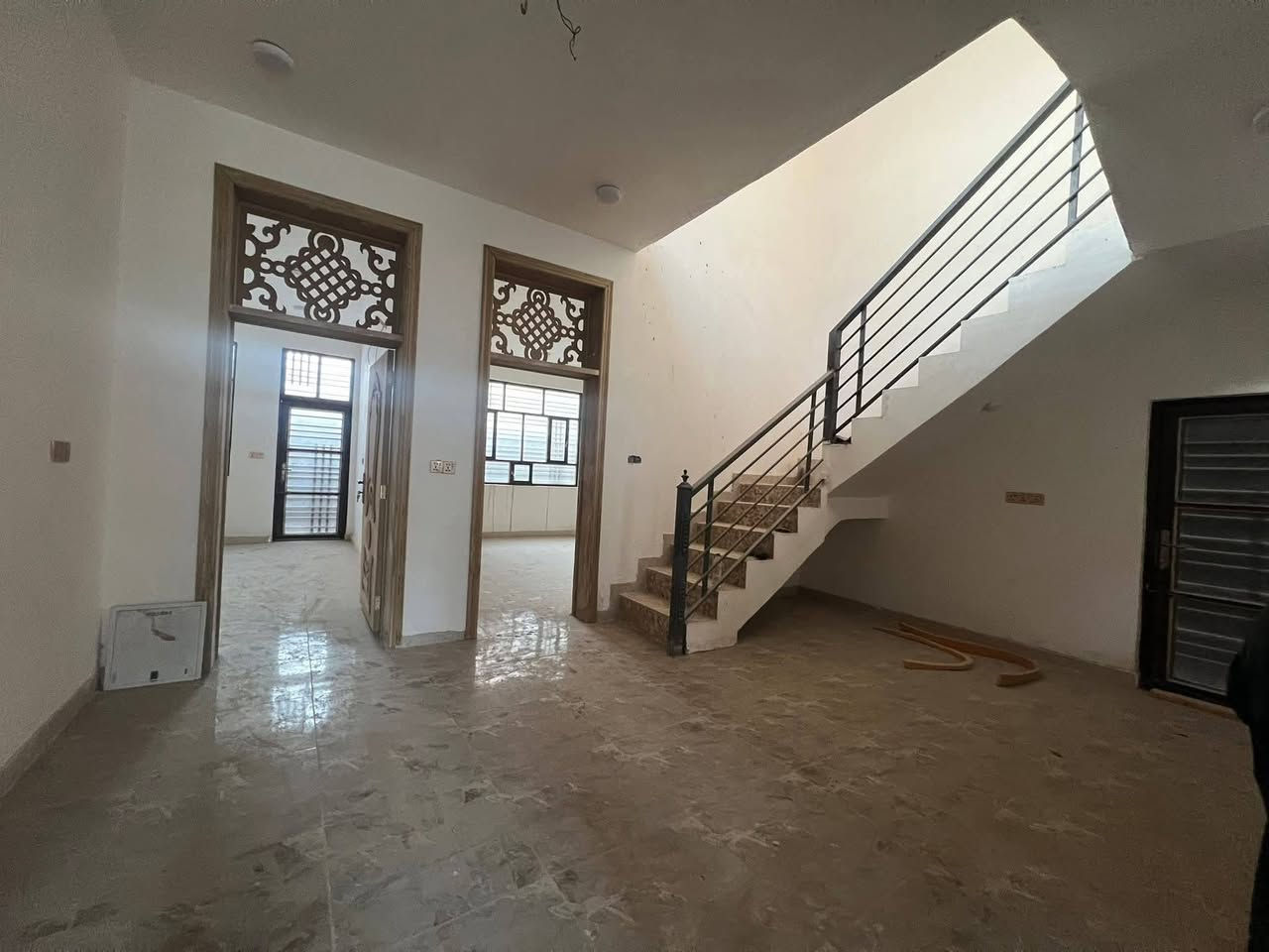 دار للبيع مساحه ١٥٠م واجهه ٧م طابو صرف طابقين العنوان الفرات الاستفسار اتصل *********** وتساب
