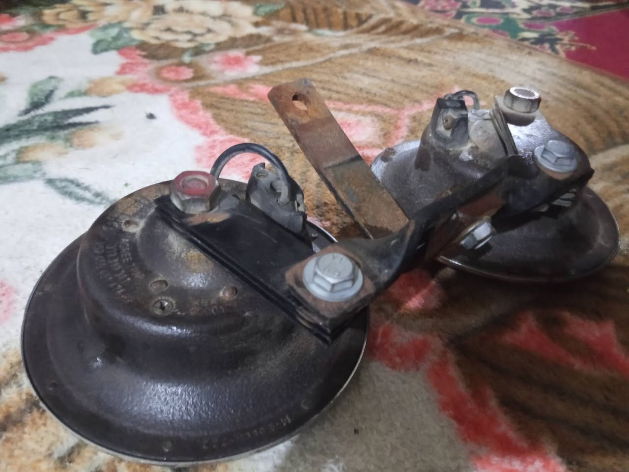 سلام عليكم هورنات للبيع اصليات العنوان مجر الكبير السعر 175 الرقم ***********٫٫٫
