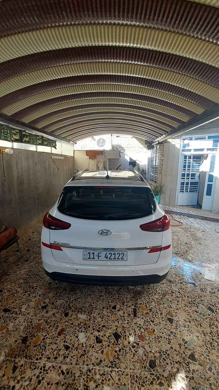 السلام عليكم توسان موديل 2019 مقهوله كفاله عامه سياره فول واحد على واحد القاصد سياره مكانها بغداد سعر السياره 200 بيها مجال قليل على رقم الهاتف***********
