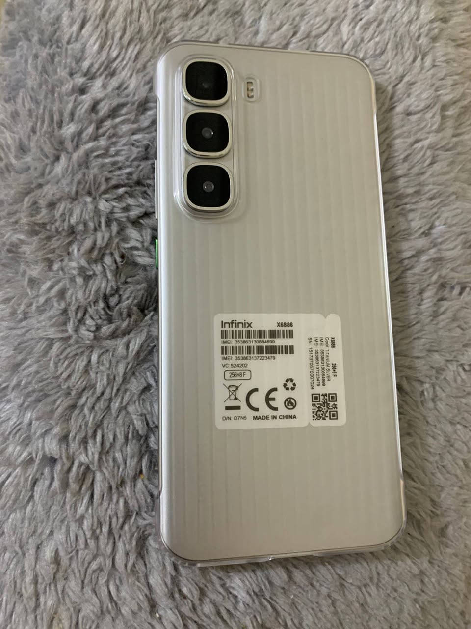 ""Infinix Hot 60 Pro Plus"" انفنكس هوت 60برو بلاس. استخدم أيام للبيع انحف جهاز بالعالم

ببجي وباقي العاب 60/90 فريم
مواصفاته معروفة "
شاشة منحنيه سوبر امولد"
بطارية 51600ملي 
144هرتز شاشته 
وهواي مواصفات مثل الشحن الاسلكي والشحن العكسي وتجاوز الشحن بالعاب" وهواية اشياء الجهاز مستخدم أيام نظافته" 100/100 بلادي 

السعر 270 الف وبي مجال كلش بسيط 
الاتصال او واتس " ***********
