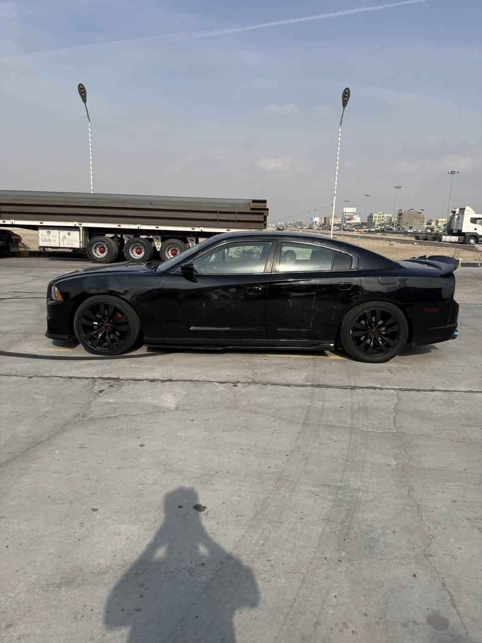 السلام عليكم
دودج جارجر 2014 
ادوات ادوات 
كصه جنطه
فول الفول 
RT ماكس ما يحتاج اسولف عل مواصفات اهل المصلحه يعرفون
فتحه 
كشنات جلد
تحكمات ستيرن 
تشغيل عن بعد
شفتات ستيرن
شاشه جبيره
كلشي بيهه السياره عدا الرادار الامامي
السعر 63 وبيه مجال
مكاني بصره 📍
-***********-
