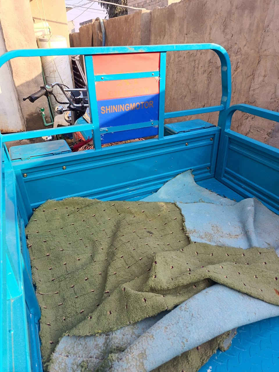 سلام عليكم ستوته مديل 2023 طالعه بل 2025 مال حسين سلامي بسمي ستوته نضيفه خير من الله وشراي بي خير ويدلل هاذ رقمي ***********
