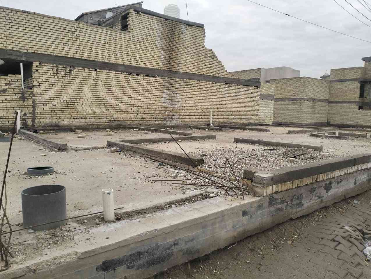 قطعة للبيع 208 متر ركن رفت  منطقة ال 28 كاملة تبايط مجاري كهرباء كلشي كامل   رقم الهاتف ***********.
