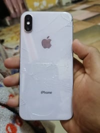 ايفون اكس • شاشة وظهر مكسور • بطارية ٧١٪