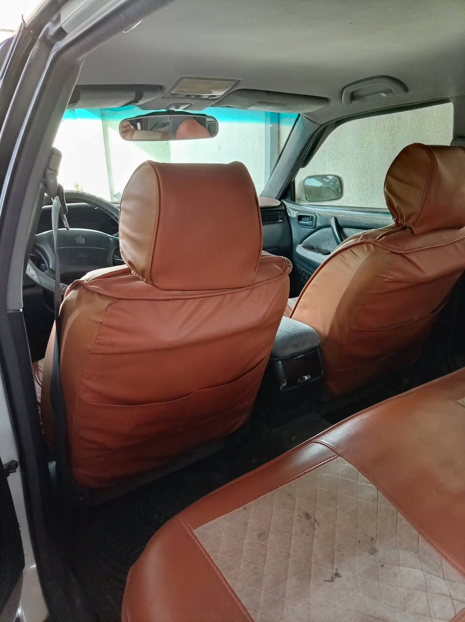 السلام عليكم راس الثور تكم للبيع
موديل 1996
رقم انكليزي تحويل مباشر سنويه 2028
كفاله كص وتحويل
تخم تاير جديد 
باتري جديد 
تبريد ثلج🥶 تدفأ 🔥
كشنات كهربائيّة +تدليك 
صدر امامي خلفي جديد 
كهربائيات كله شغاله 
مكينه كير 3000 جديده 
غرفه جديد 
جام كهربائيّ كله شغال
شاشه سماعات جديد 
السعر105
مامتواجد عل فيس
انتصل عله رقمي ***********
