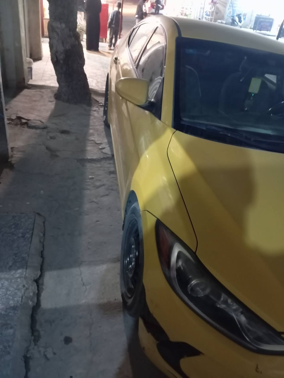 سلام عليكم الانترا وارد امريكي 
موديل 2018
مواصفات نص فول 
شاشه كبيره
كامره دواره
محرك كير تبريد مكفول 
صدر جديد سياره خير من الله
سعر 115 وبيه مجال بسيط حك الجية
المكان بغداد الحريه 
تواصل ***********
صور الحادث مرفوقه وي الصور
