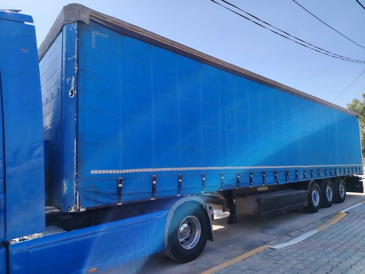اكتروز حواجب للبيع موديل 2011 سيارة موجودة بكلار ‏‪077-288-42610‬‏


**إذا كنت صاحب هذا الإعلان وتريد حذفه لأي سبب، رجاءا أرسل رسالة إلى الدعم الفني**