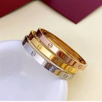 سوارات للبيع كارتير ثري كولر 7سيتات كل سيت 3 قطع 25 الف  سوار بسمار ذه...