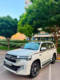 لاندكروزر GXR • ٢٠١٦ • ٨٥٠٠٠ كم