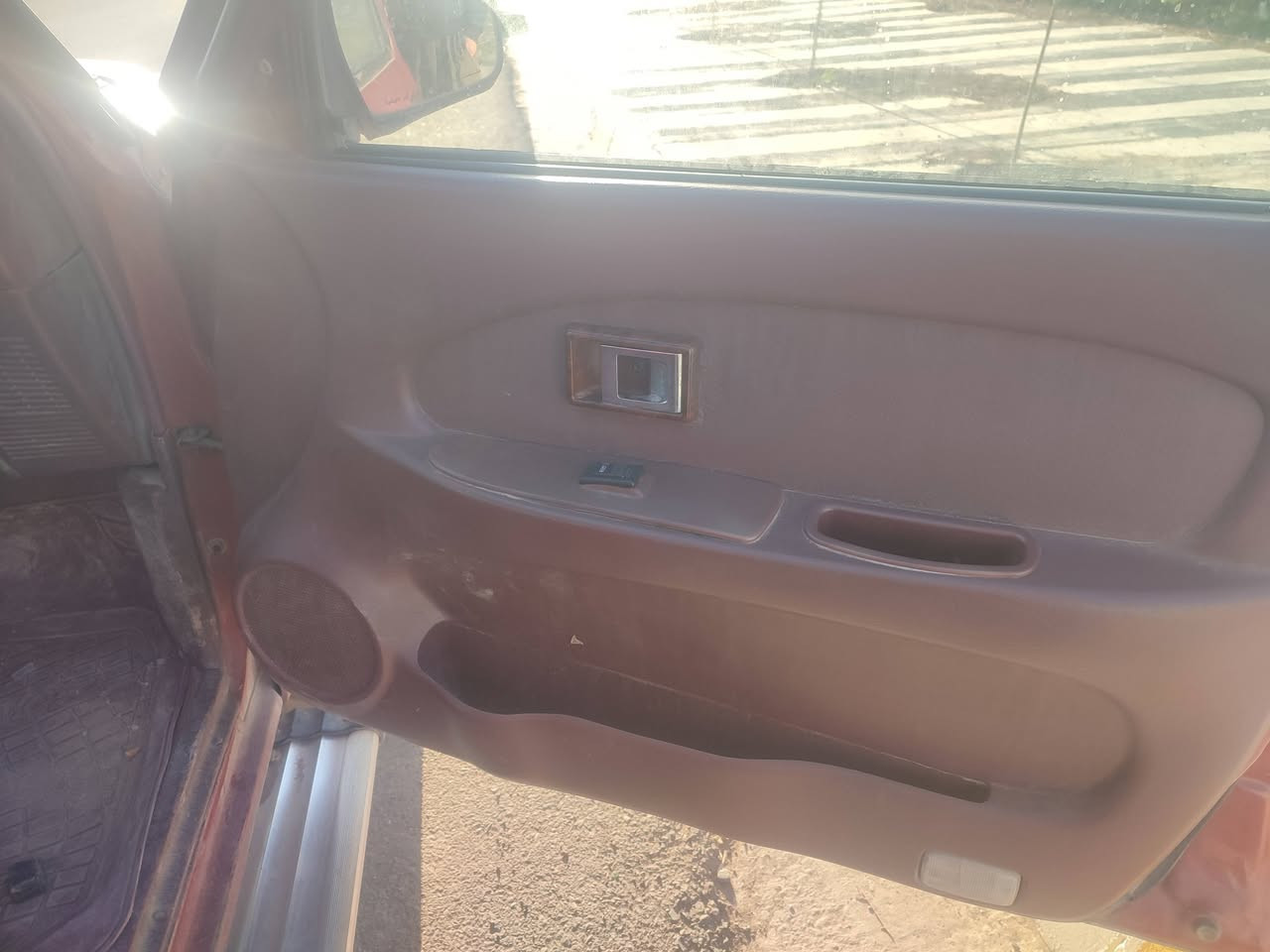 سڵاو دێر مۆدێل 2007ڕەقەم سلێمانی سەنەوی تازەیە تەنها دەرگای دواوە بۆیاخە گێڕ مکینە اکسل بەشەرت ژ.م ***********
