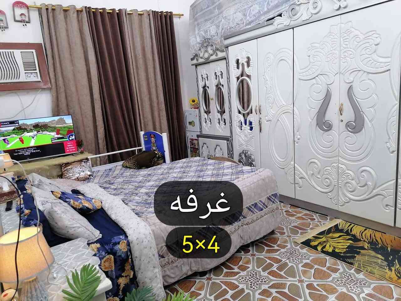 بيت زراعي مساحه 250 م مرتب و نظيف ركن على شارعين الرئيسي 20 م و الفرعي 15م
حي الصحفيين قرب السجن الاصلاحي نزلة شيخ الزرگان الشارع الرئيسي كافة الخدمات ماء مجاري كهرباء مولد سحب انترنت صالونات نسائي ورجالي مجمعات غذائيه و صيدلية ومضمد مخبز بيع دجاج واسماك كل شيء متوفر بالمنطقة
 
بلوك عگاده رباط ارضي و شبابيك 
يحتوي على 
مطبخ 4×4 
استقبال 9×4
صاله 13×4
 و غرف نوم 4×5 عدد 2 وغرفة أطفال 4×3 
صحيات داخليه و خارجية
ارتفاع السقف 4 م 
ترك خلفي 1م 
السعر 110  بيه مجال قليل كلش
للاستفسار ***********
