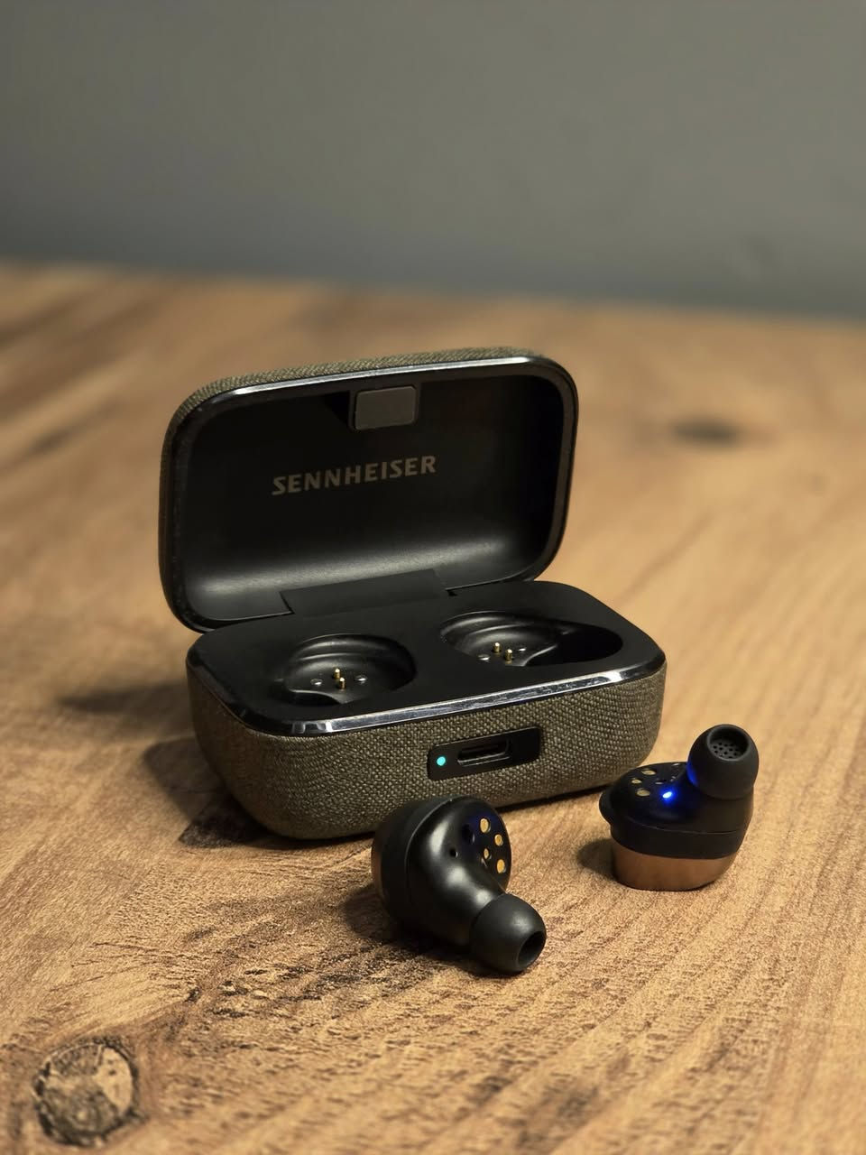 Sennheiser momentum 4
من اقوى السماعات بالعالم🔥
السماعة بحالة ممتازة من ناحية الشكل و البطارية
لكن الجهة اليسار متشتغل وتحتاج تصليح
السعر ٦٥ الف


**إذا كنت صاحب هذا الإعلان وتريد حذفه لأي سبب، رجاءا أرسل رسالة إلى الدعم الفني**