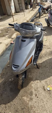 فراشه للبيع نضيفه ستوني مجفتها تجي وتشوف بعينك السعر 300 وبيها مجال 07...