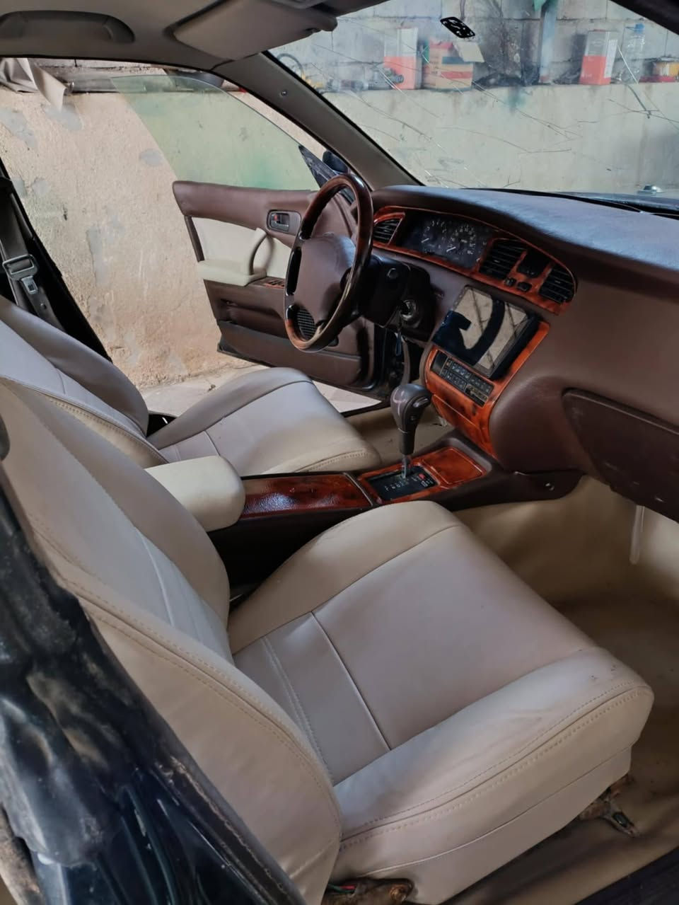 تحديث غرفه كامله لسياره بطه مع عازل حراري للدشبول من الهواء الحار وسيستم صاج ملكي  طباعه مائيه من قبل دوشمه ابو حسين الصرايفي العنوان كوت شارع النفط موبايل ***********.          ***********
