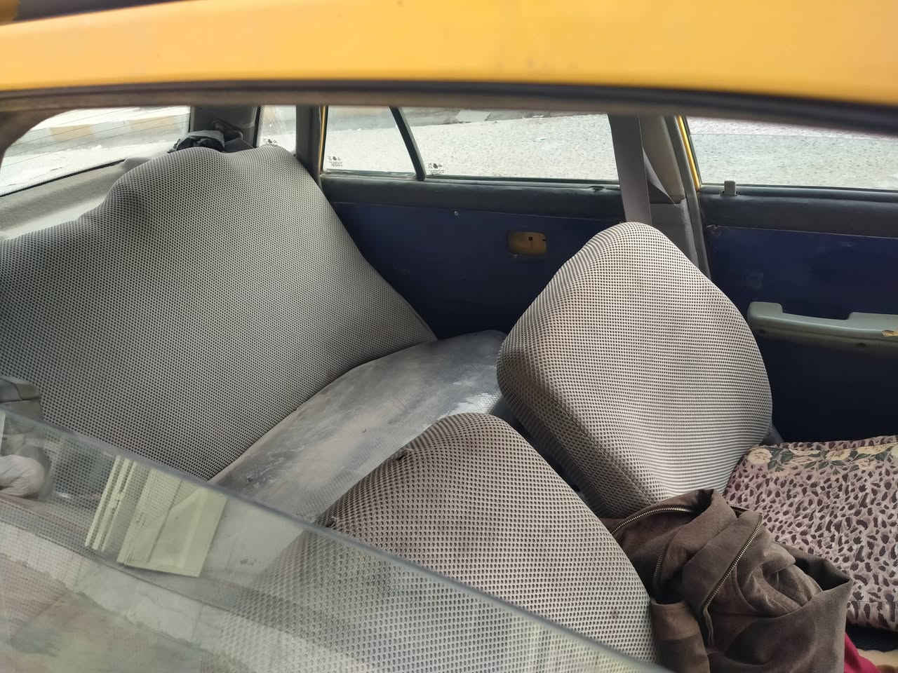 للبيع سايبه 2011 مكفوله من الضربه القويه كير اومحرك مكفولات شواصي مكفولات راعيه عندي رقمه بس اتصال ويا بس ماواصله السعر 13 ورقه اوبيه مجال الشراي يتصل ***********
