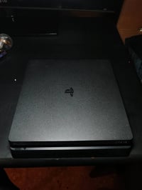 بلي ستيشن 4 . Ps4  ريجن: أروبي  (اونلاين) ذاكرة. 500g ملحقات اصلية وي...