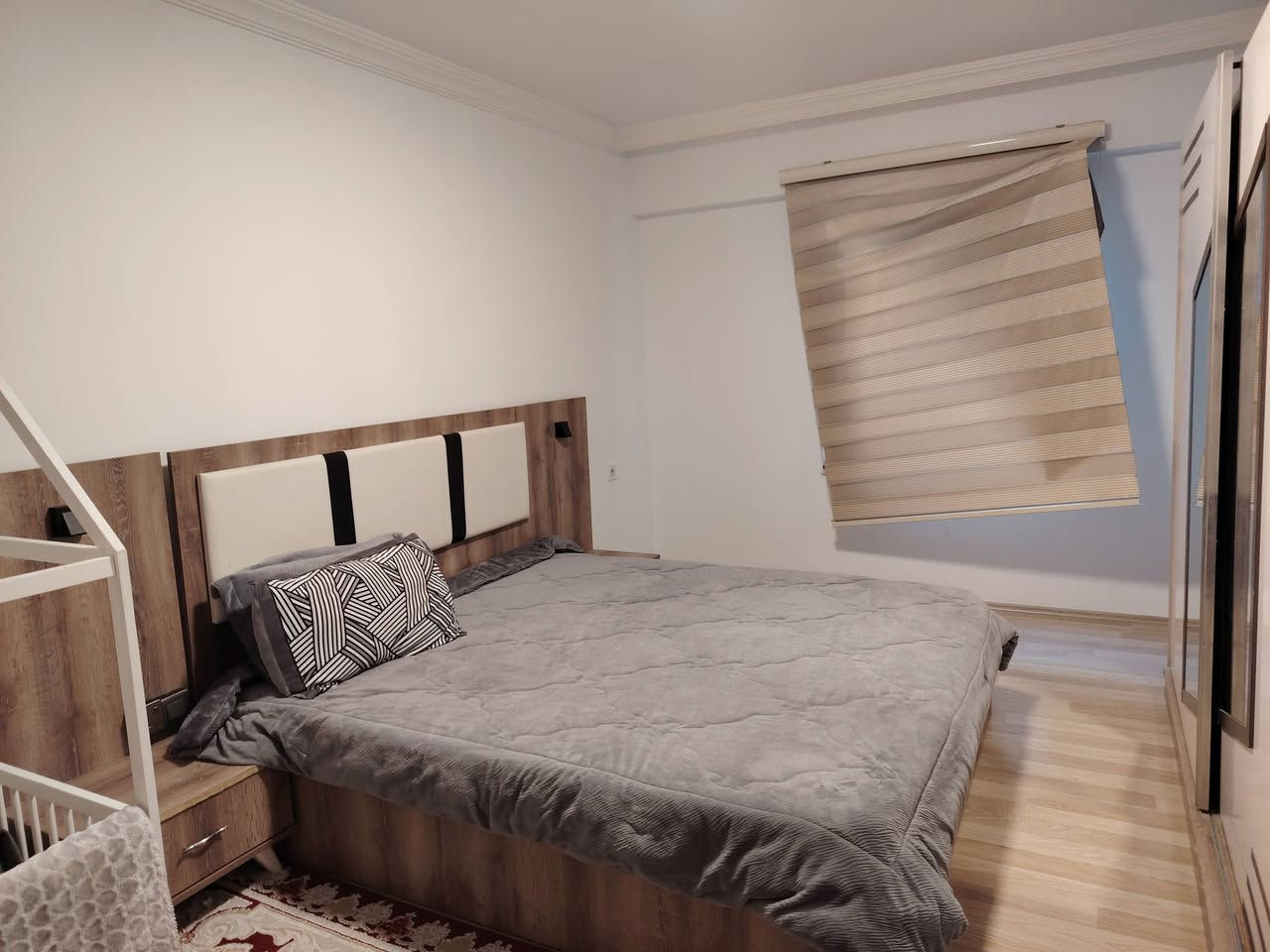 غرفة نوم نظيفة 7 قطع مع دوشك جديد
سعر 350 الف وبيها مجال
للاستفسار والتواصل فقط واتس اب ***********
