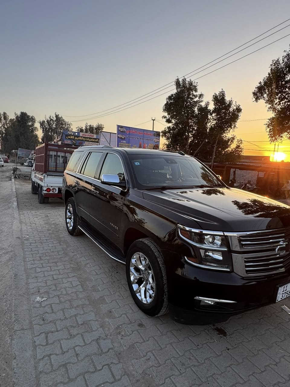 تاهو 2017 
خليجي LTZ
فول فول مواصفات فورويل 
سلايد فتخة سقف 
شاشة كبيرة 
كاميرا 
حساسات رادارت 
كشنات جلد تدفئه تبريد 
داخل كريمي 
ثلاجه وسطيه
 محرك 8 سلندر 7 أركب 
محرك كير  بشرط كفاله 
سيارة حيل نظيفة كلشي عل بلاد
سيارة مابيـها دينار مصرف كامل من كل نواحي بيه فقط بارد بل باب الخلفي اقل شبر 
*********** تواصل
