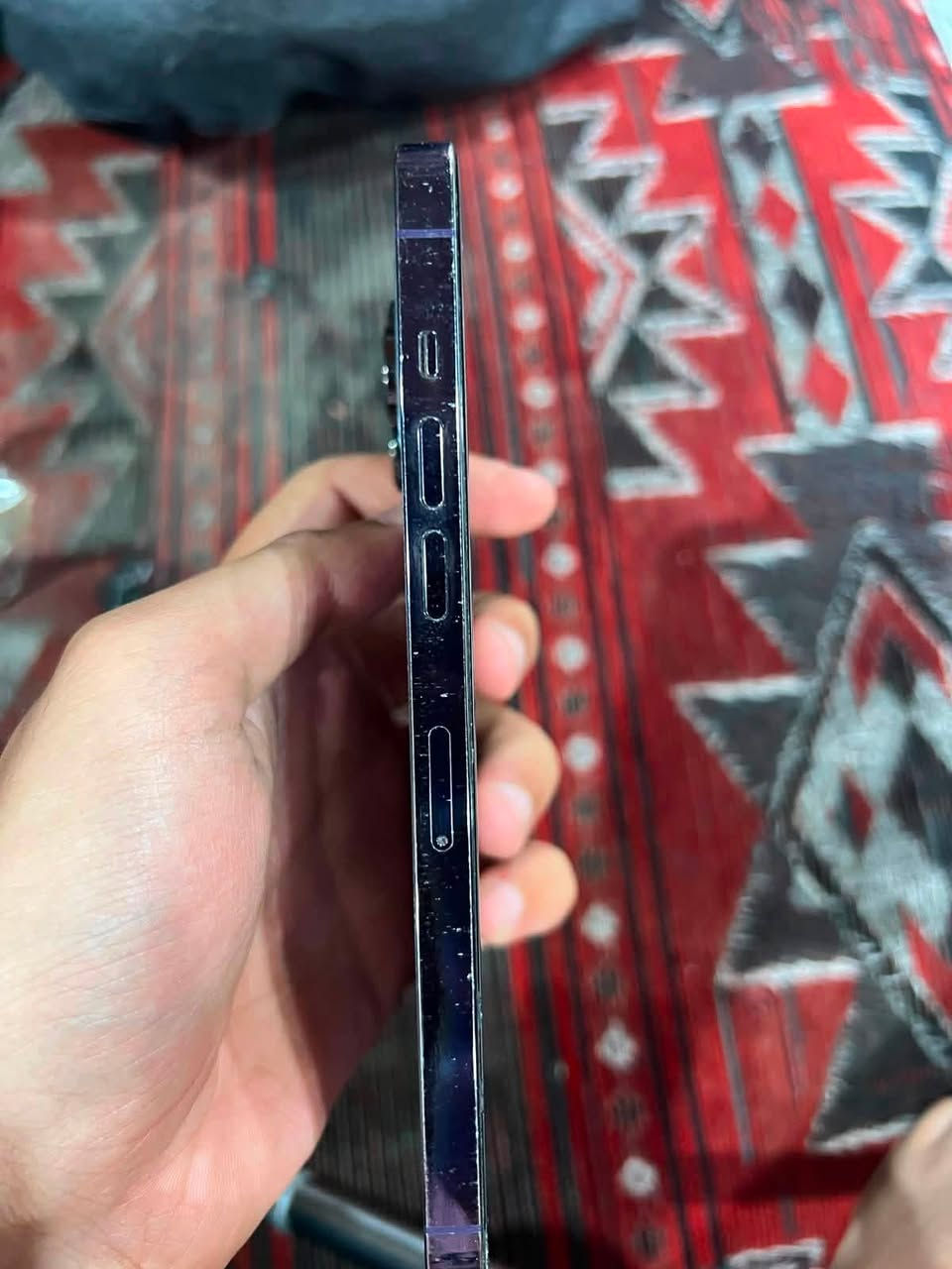 السلام عليكم
١٤ برو ماكس 
ذاكره ٢٥٦ 
بطاريه ٨٦ بلاد 
ملحقات كامله 
فقط الخدوش بالشاصي 
ناصريه مركز 
*********** واتساب فقط
